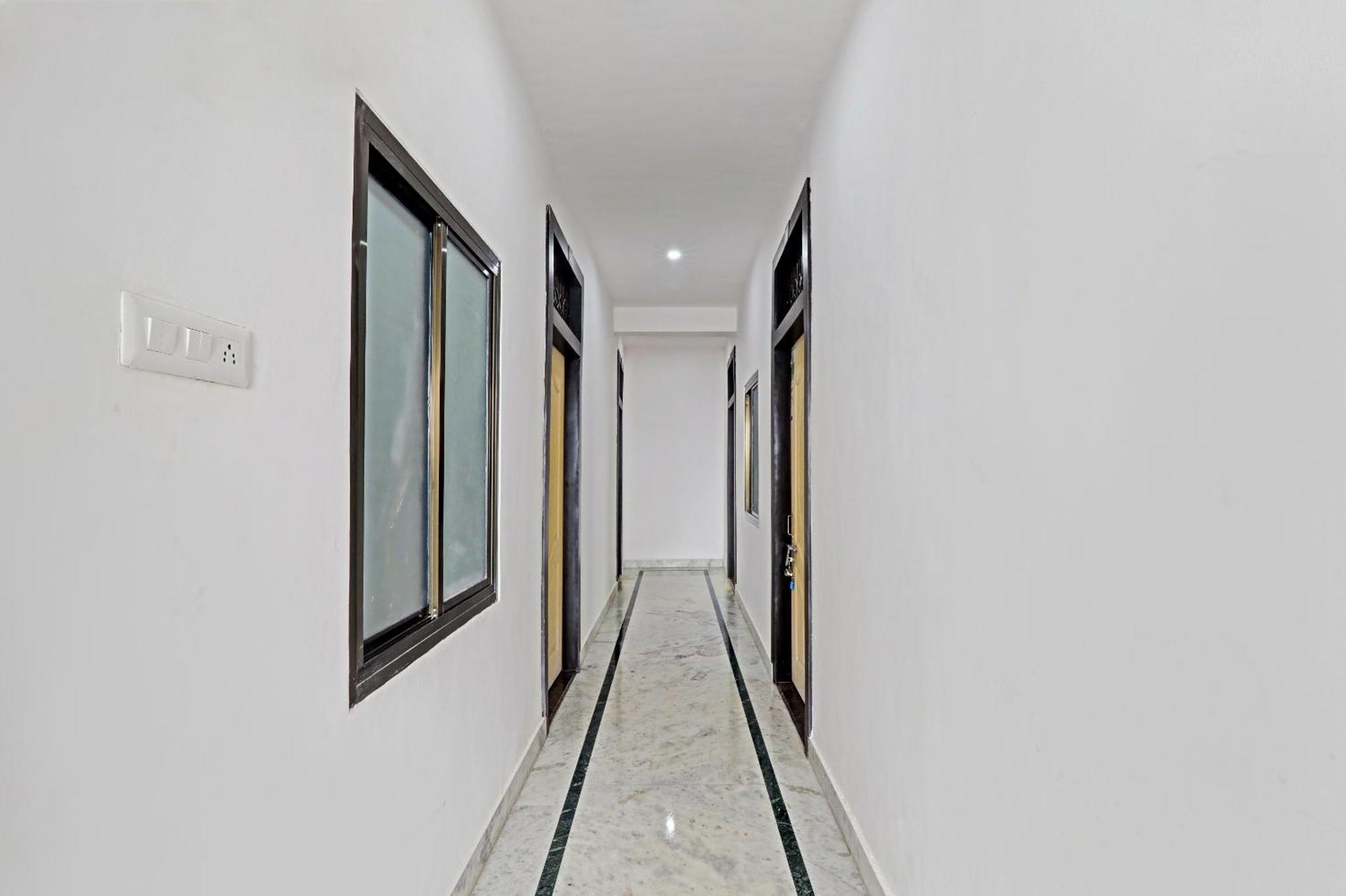 Hotel O Sparrow Nest Варанасі Екстер'єр фото